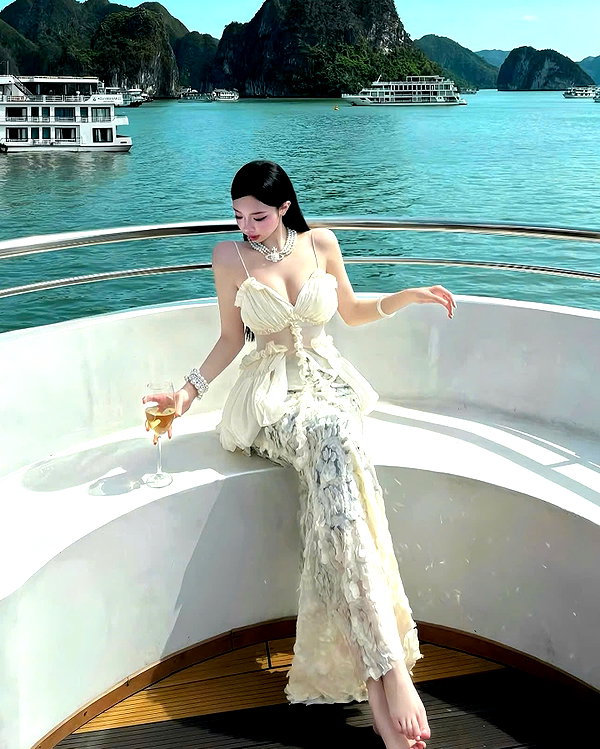 lyhythuedoxinh instagram image archive image
