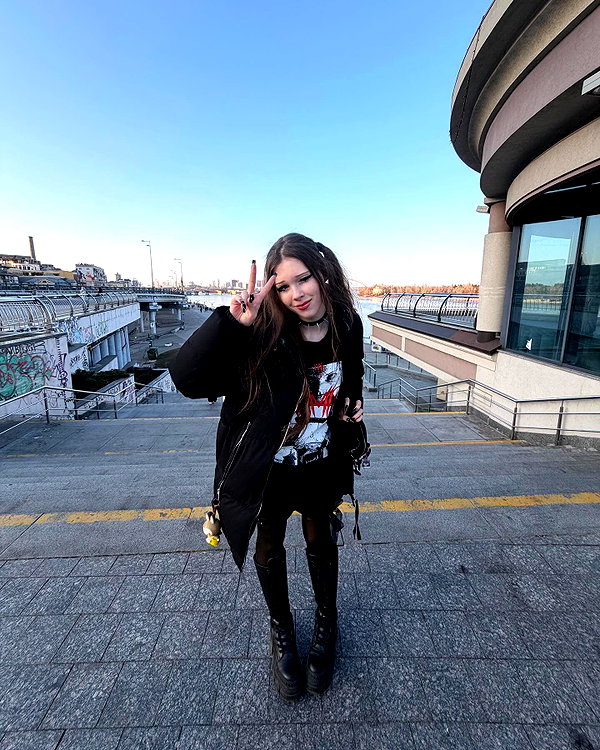 tiny.eviluv instagram image archive image