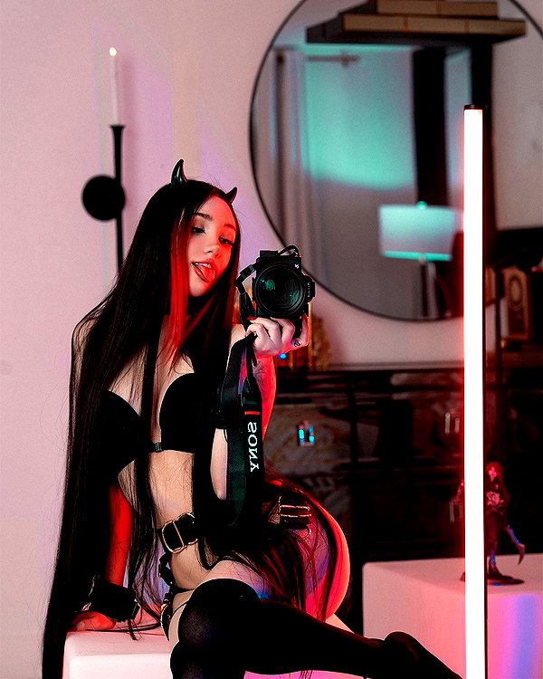 alyri_tv instagram image archive image
