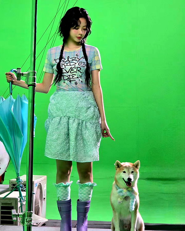 hhh.e_c.v instagram image archive image