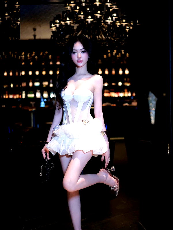 lyhythuedoxinh instagram image archive image