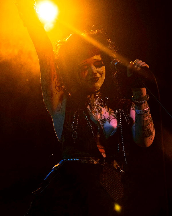 yeahimcaroline instagram image archive image