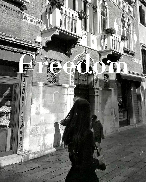liiin.sun instagram image archive image