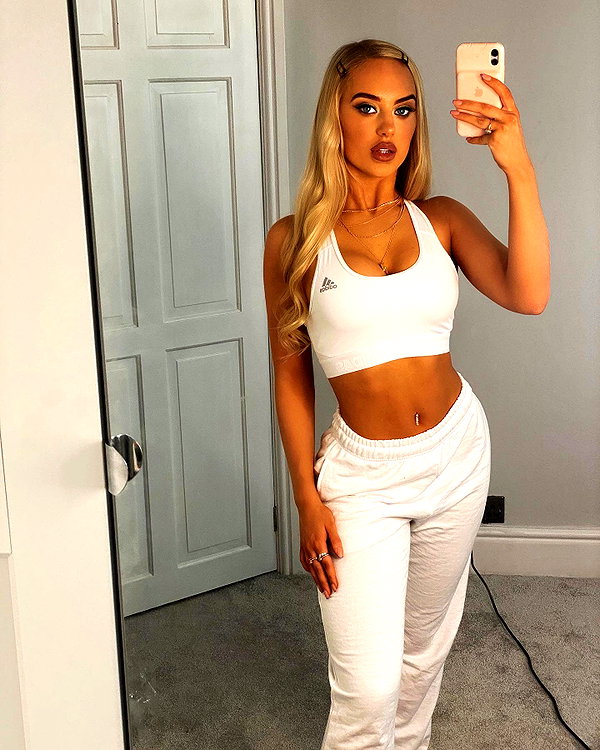 rhiannonbluee instagram image archive image