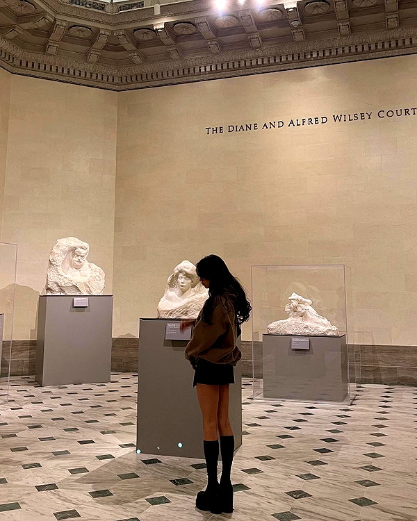 julia_ruelas instagram image archive image