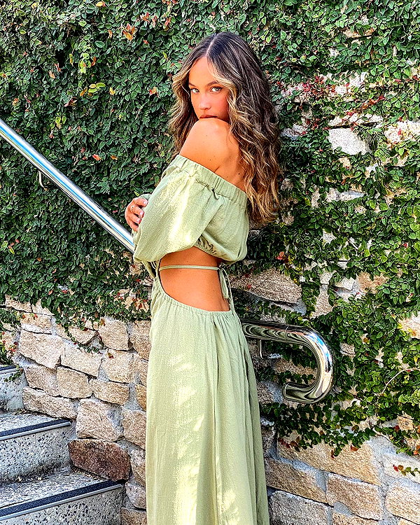 olivia.mathers instagram image archive image