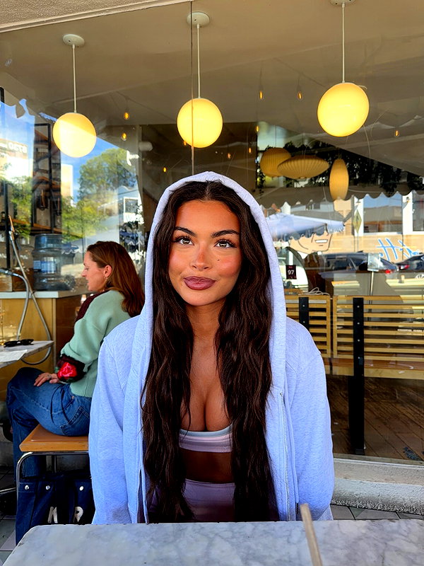 oliviaphillipps instagram image archive image