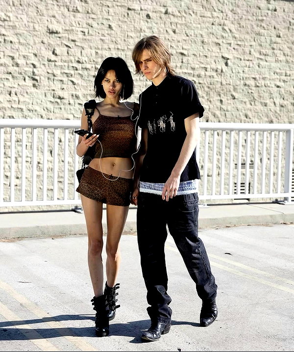 leonanaomii instagram image archive image