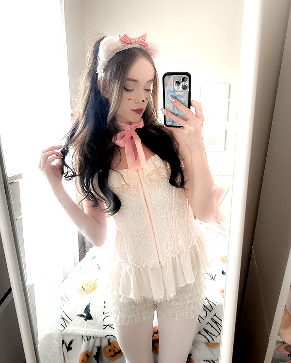 1uvgabi instagram image archive image