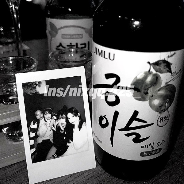 nixqq.425_ instagram image archive image