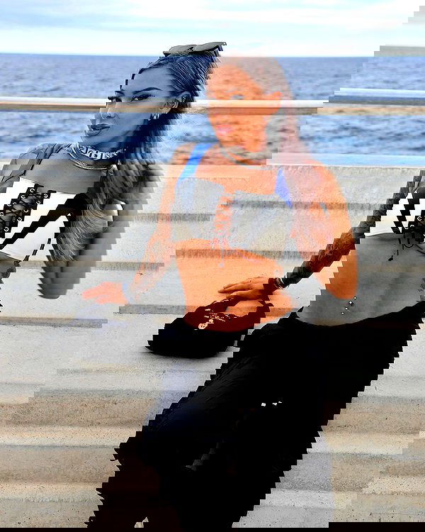 itshayleydavies itshayleydavies archive image