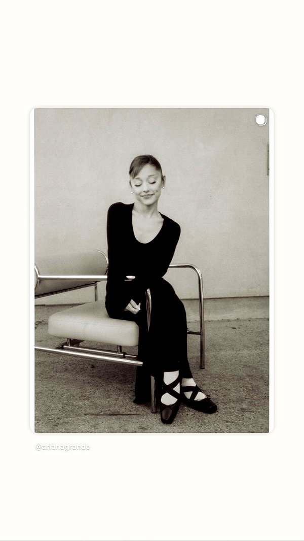 arianagrande instagram image archive image