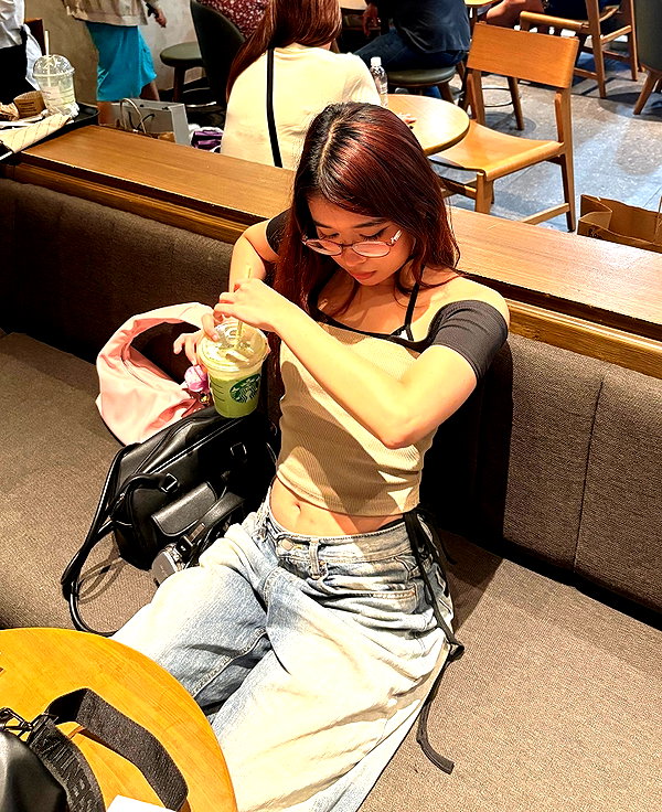 _nei.ko instagram image archive image