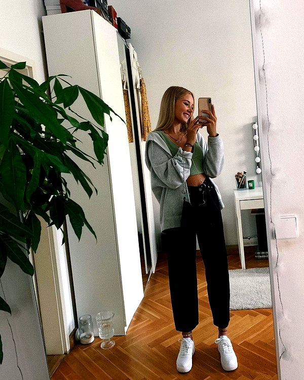 lilih instagram image archive image