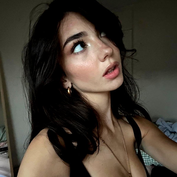 elizabrowne_ instagram image archive image