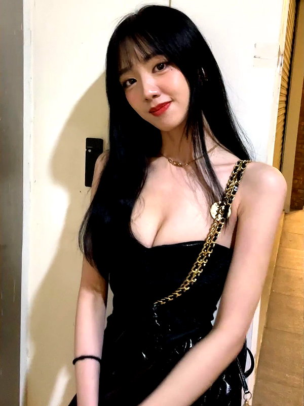 xiaojie._.891218 instagram image archive image