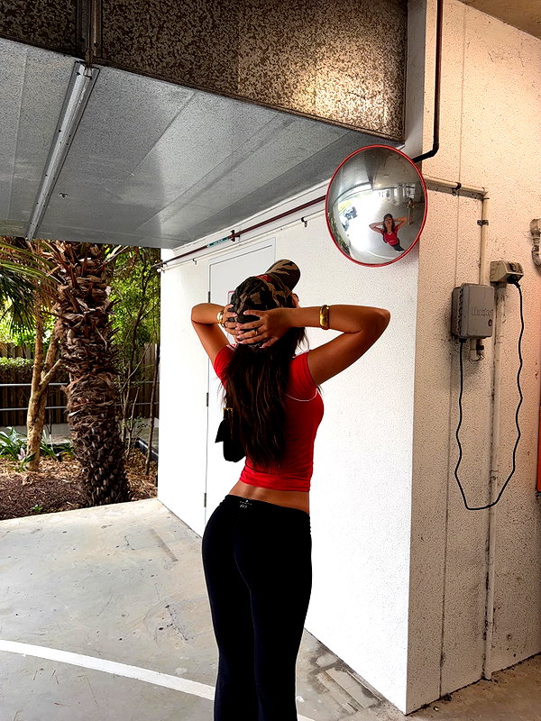 oliviaphillipps instagram image archive image