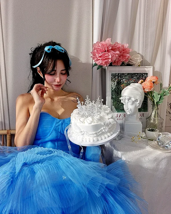 bora__look instagram image archive image