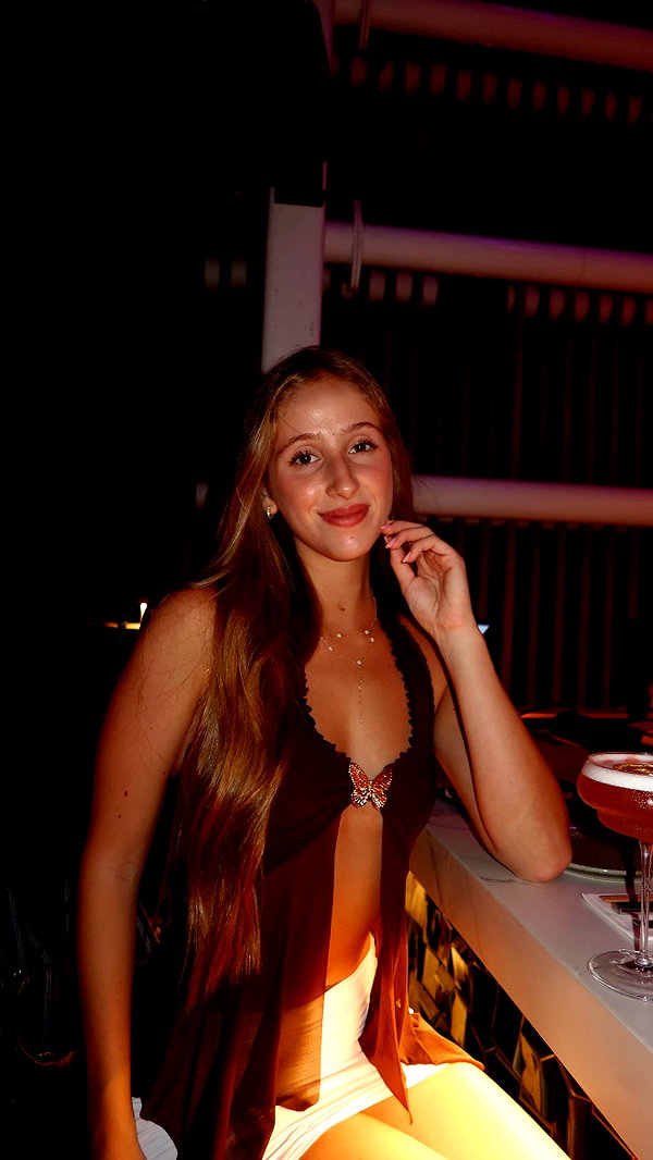 shani.zeltzer instagram image archive image