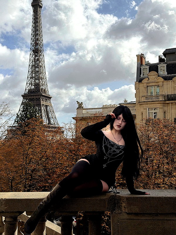 andasrose instagram image archive image