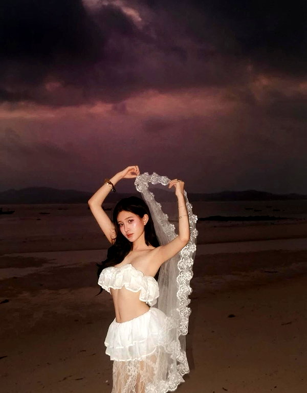 lyhythuedoxinh instagram image archive image