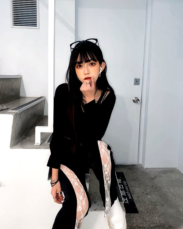 nixqq.425_ instagram image archive image