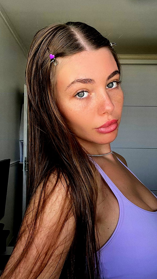 daniella_zeldis instagram image archive image