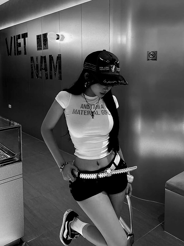 lyhythuedoxinh instagram image archive image