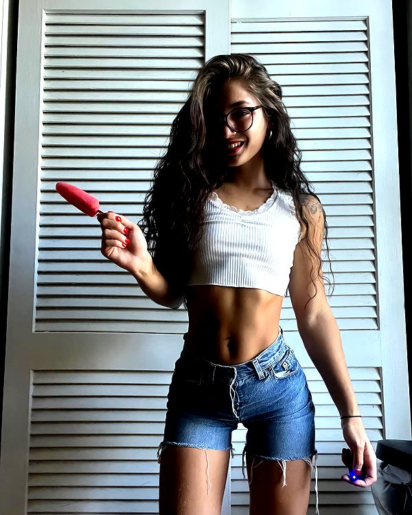 daniellebarnaa instagram image archive image