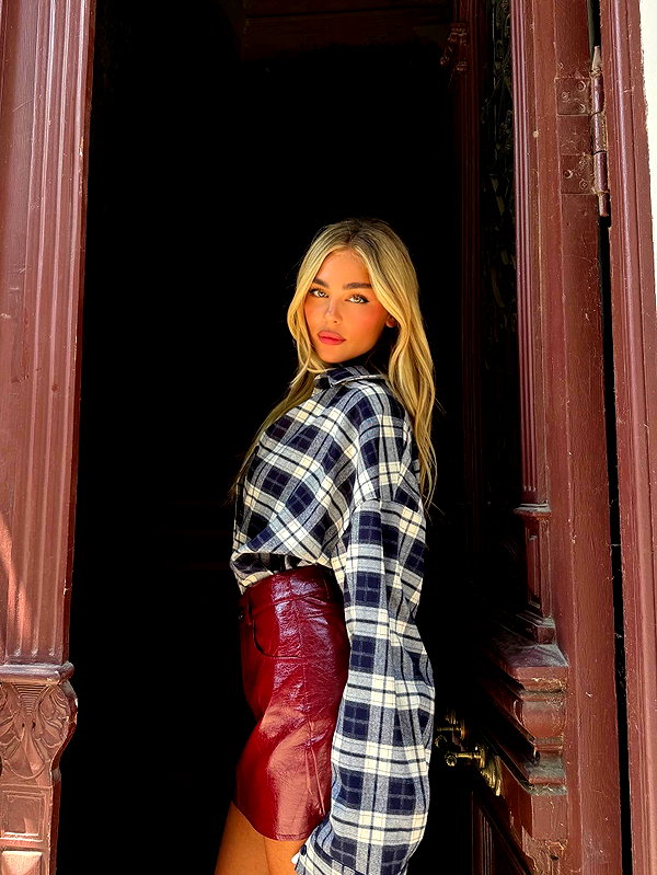 maya.keyy instagram image archive image