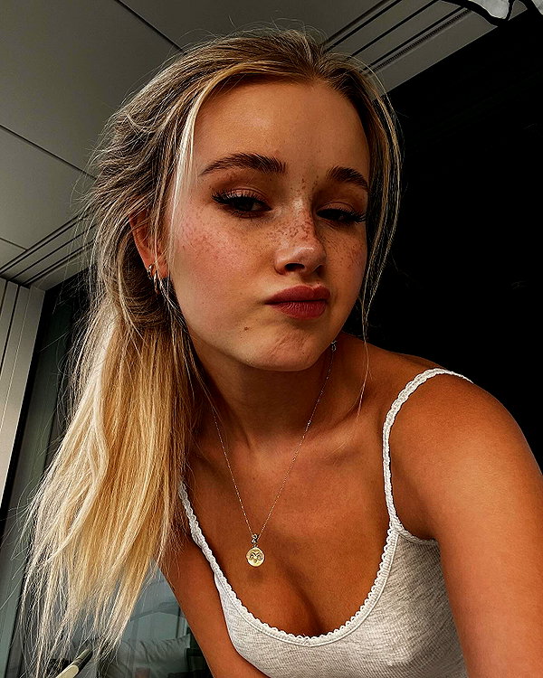 lilih instagram image archive image