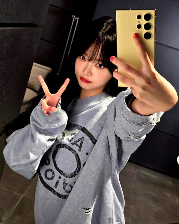 hhh.e_c.v instagram image archive image