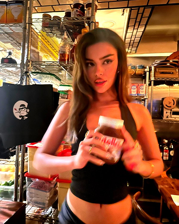 oliviaphillipps instagram image archive image