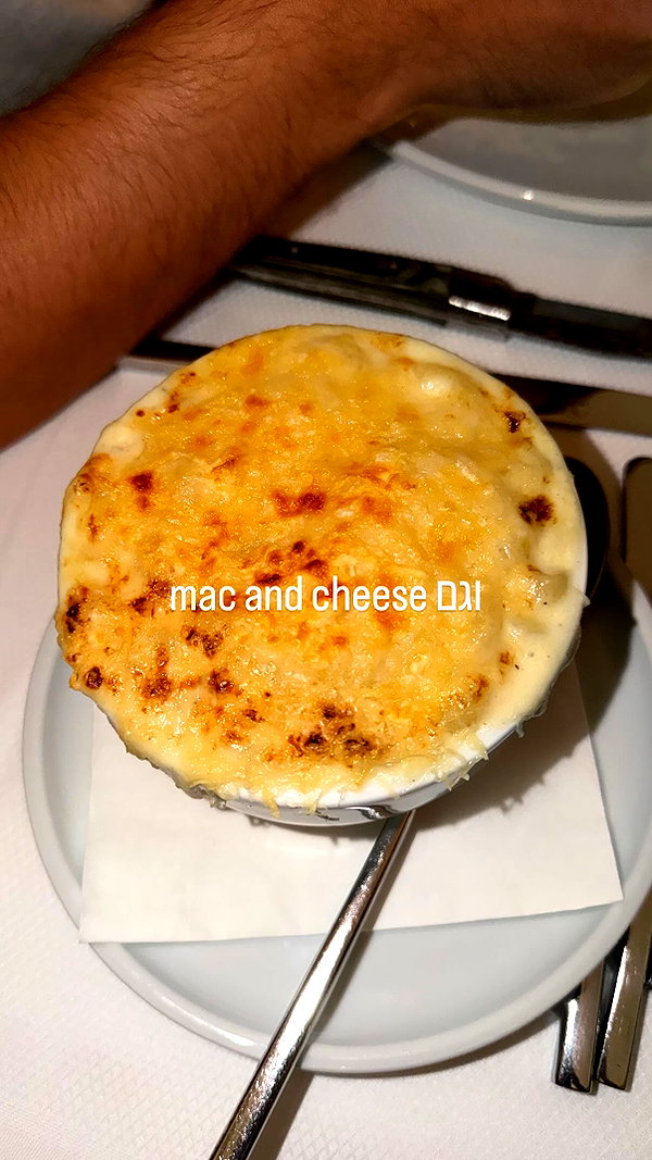 Archived image from @refaella_twina on Instagram