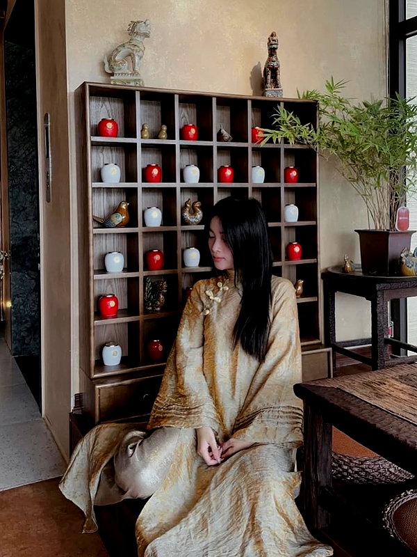 lyhythuedoxinh instagram image archive image