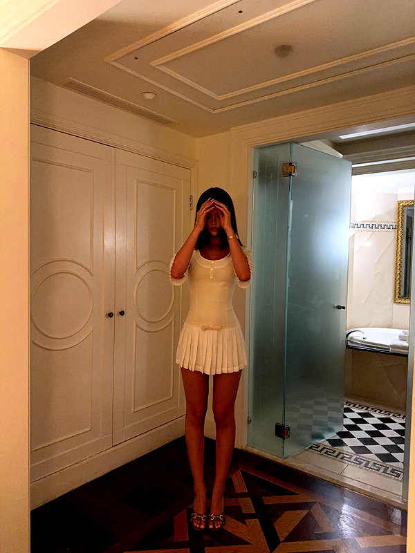 oliviaphillipps instagram image archive image