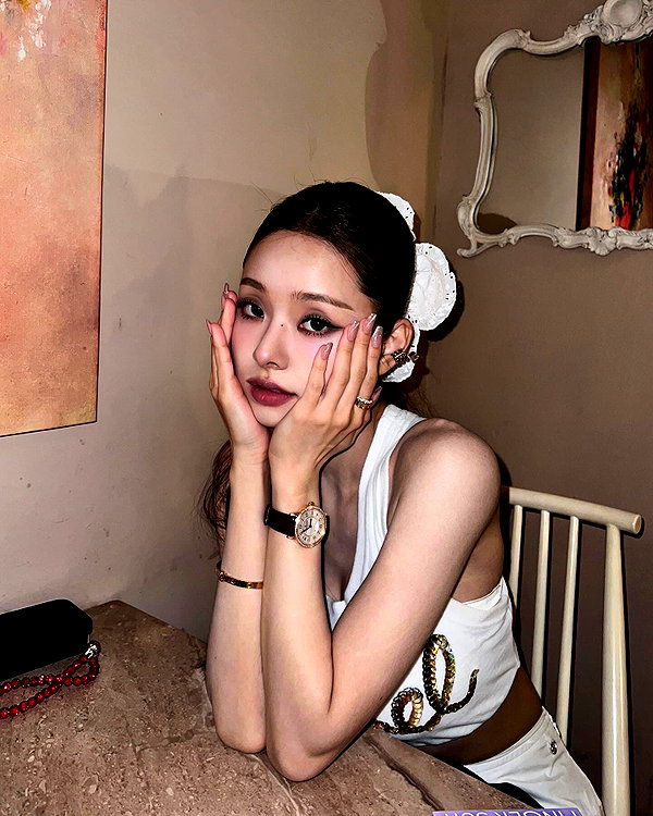 dear.zia instagram image archive image