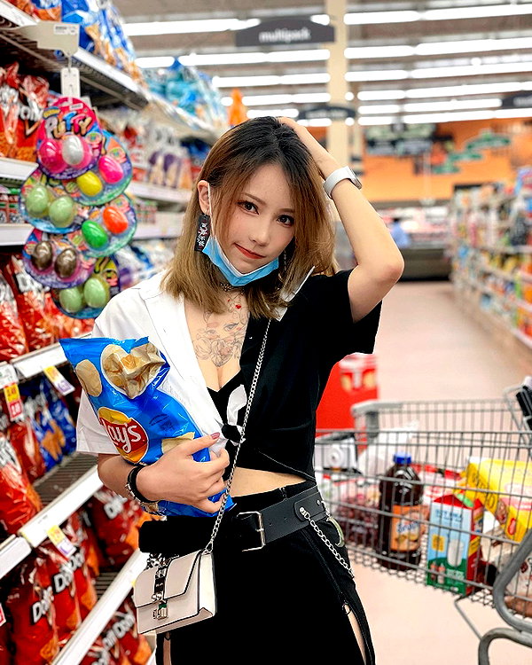 rakukoo instagram image archive image