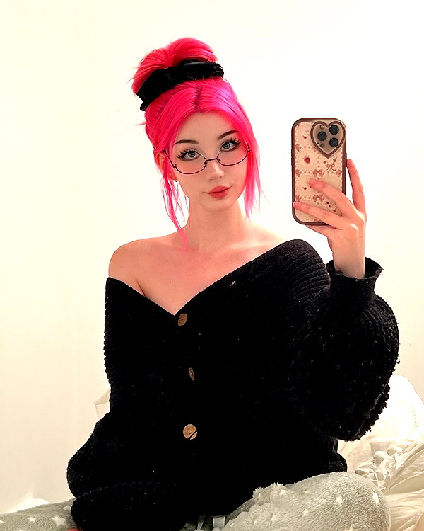 danielle.mercedie instagram image archive image