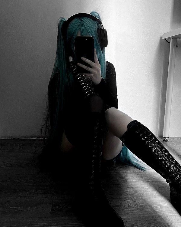 glowmoonshorty instagram image archive image