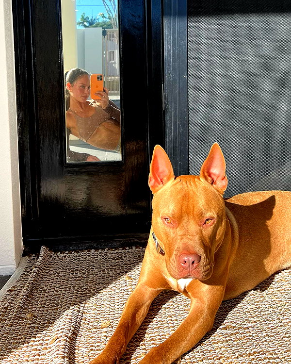 olivia.mathers instagram image archive image