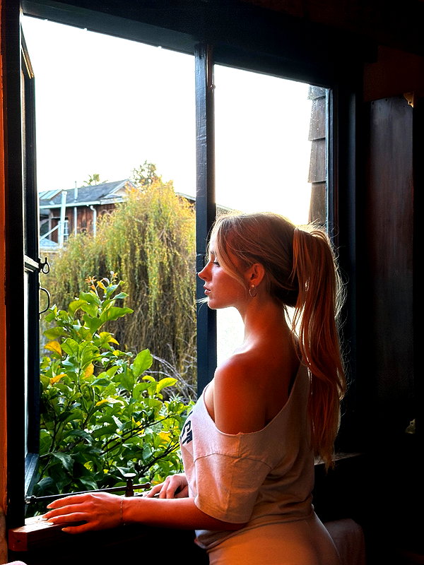 carolinezalog instagram image archive image