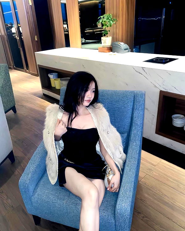 lyhythuedoxinh instagram image archive image