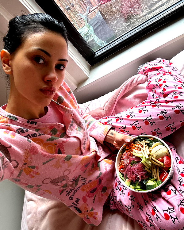 leonanaomii instagram image archive image
