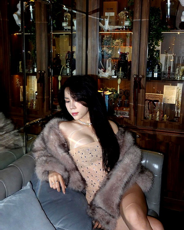 lyhythuedoxinh instagram image archive image