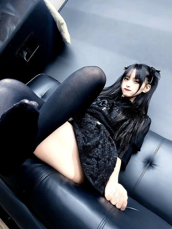 yamikumo_leisa instagram image archive image