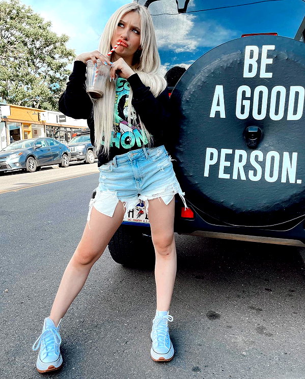ellianawalmsley instagram image archive image