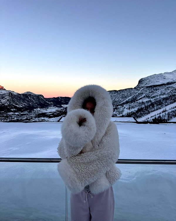 zoeliss instagram image archive image