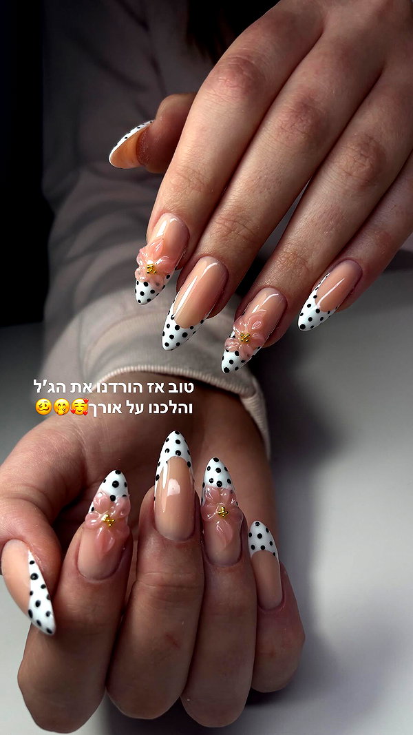 nails.by.natashi instagram image archive image
