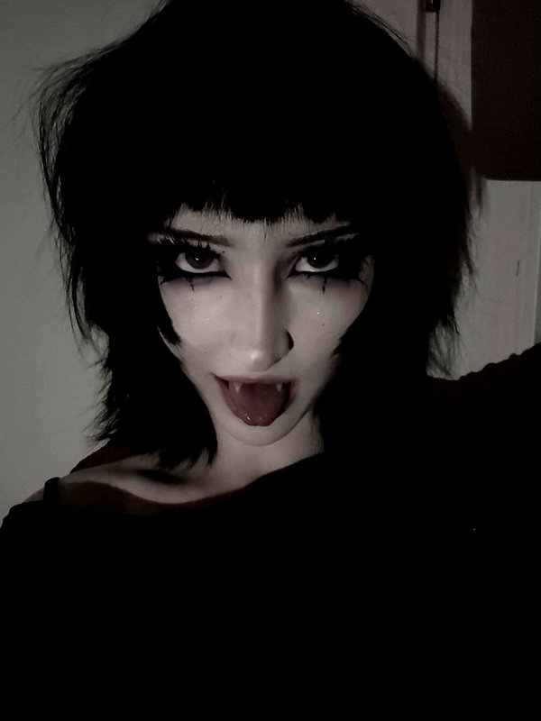 Archived image from @kk3tr1n4 on Instagram